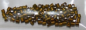 Knijpkralen 2mm staafvorm oud goudkl. 100st.
