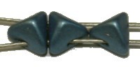 Tila driehoek Stud 5,7mm metallic staalbl. 25stuks