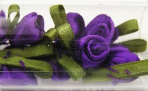 Satijnroosjes 10mm paars 10 stuks