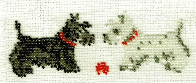 Borduurpakket 2 Schnauzers met bal 6x16cm