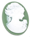Camee 18x24mm vrouwenhoofd groen/wit