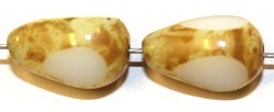 Druppel 11mm geslepen vlakken wit/beige15st.