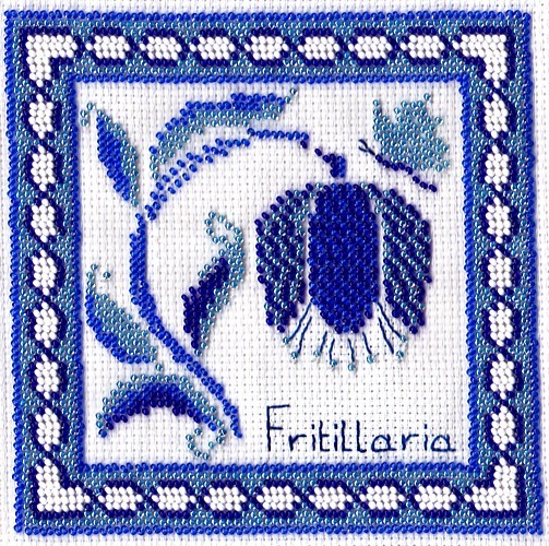 Borduurpakket fritillaria 16x16cm
