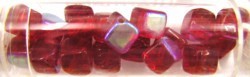 Gutermann blokje 8mm rood AB ca 16st