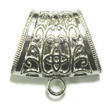 Sjaalkraal 40mm met hangoog verzilv.