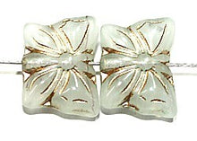 Vintage vlinder 10x15mm l.blauw/goud 5 st.
