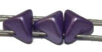 Tila driehoek Stud 5,7mm metallic lila 25stuks