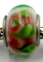 Pandorastyle kraal wit met lime-roze roos