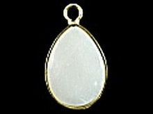 Hanger 27mm ovaal jade wit goudkl rand p.st.