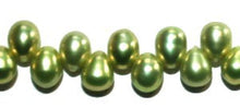 Zoetwaterparels druppel 4.5x6.5 mm groen str. 39cm