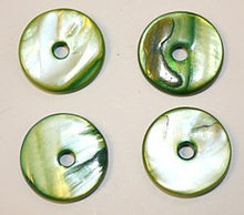 Schelpkraal 15mm plat lichtgroen 5st