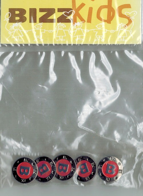Knoop 17mm metaal rood met letter B 5st