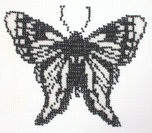 Borduurpakket vlinder zwart/wit 13x16cm