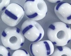 Rocailles 4x6mm wit / blauwe strepen 25gram