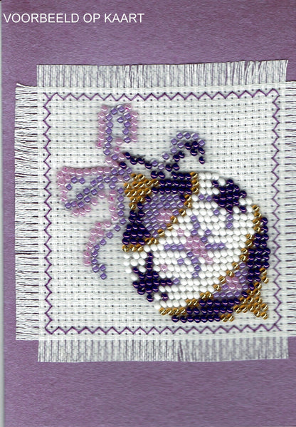 Borduurpakket kerstbal met strik 7x7cm paars/rose