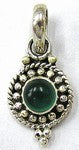Zilveren hanger 18mm met hangoog en groene steen