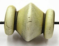 hoornen kraal 19mm p.st