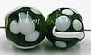 glaskr. 9mm groen/witte stippen 25st