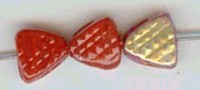 Glaskraal driehoek bewerkt 6mm rood ca. 100 st