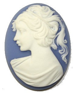 Camee ovaal 40x30mm vrouwenhoofd blauw/wit