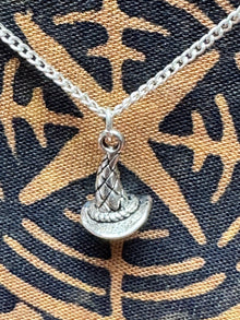 Halloween ketting met heksenhoed-tovenaarshoed als hanger 