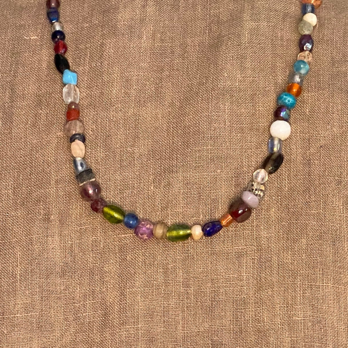 Vrolijke, bohemian kralenketting p.st.