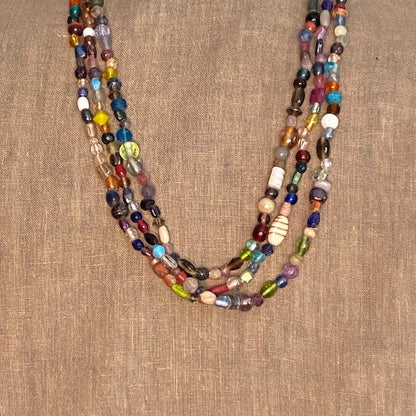 Vrolijke, bohemian kralenketting p.st.